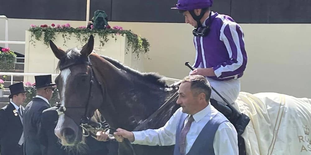 Illinois leads home Ballydoyle one-two in Queen’s Vase