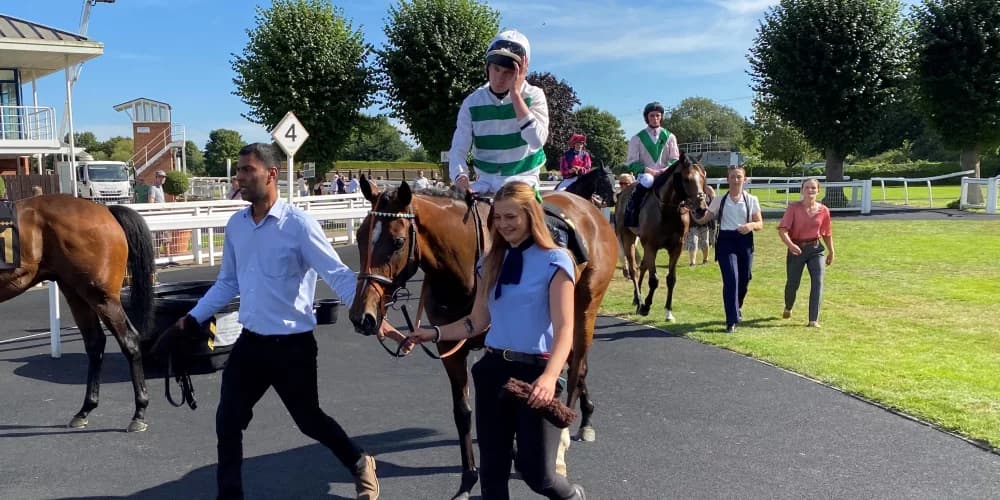 "Against All Odds: Almudena’s Thrilling Triumph at Nottingham Sparks Excitement for Future"