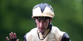 "Newmarket Magic: Oisin Murphy’s Four-Timer Sparks Championship Chase and Racing Revival"