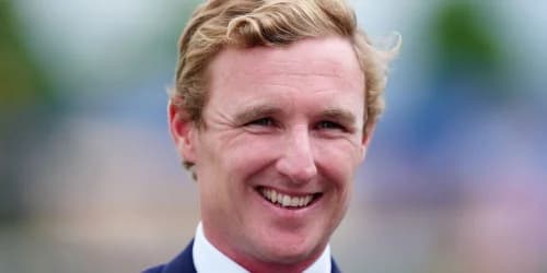 "Champagne Dreams: Bay City Roller Aims for Top-Level Success at Doncaster!"